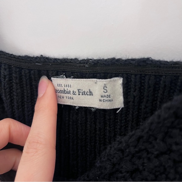 A&F Crochet Bodice Bralette Cropped Tank Top - Picture 5 of 8